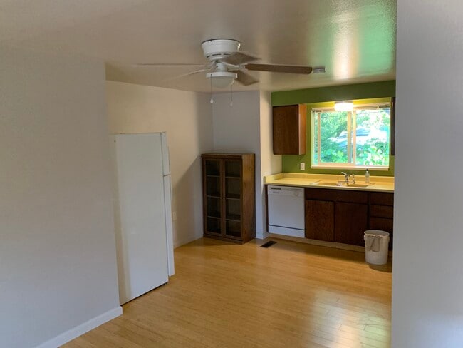 Building Photo - 1230 S Arlington Ave