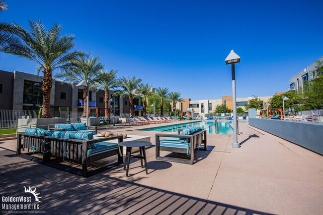 Building Photo - Modern Downtown 1Bdm 1Ba Condo at Juhl!