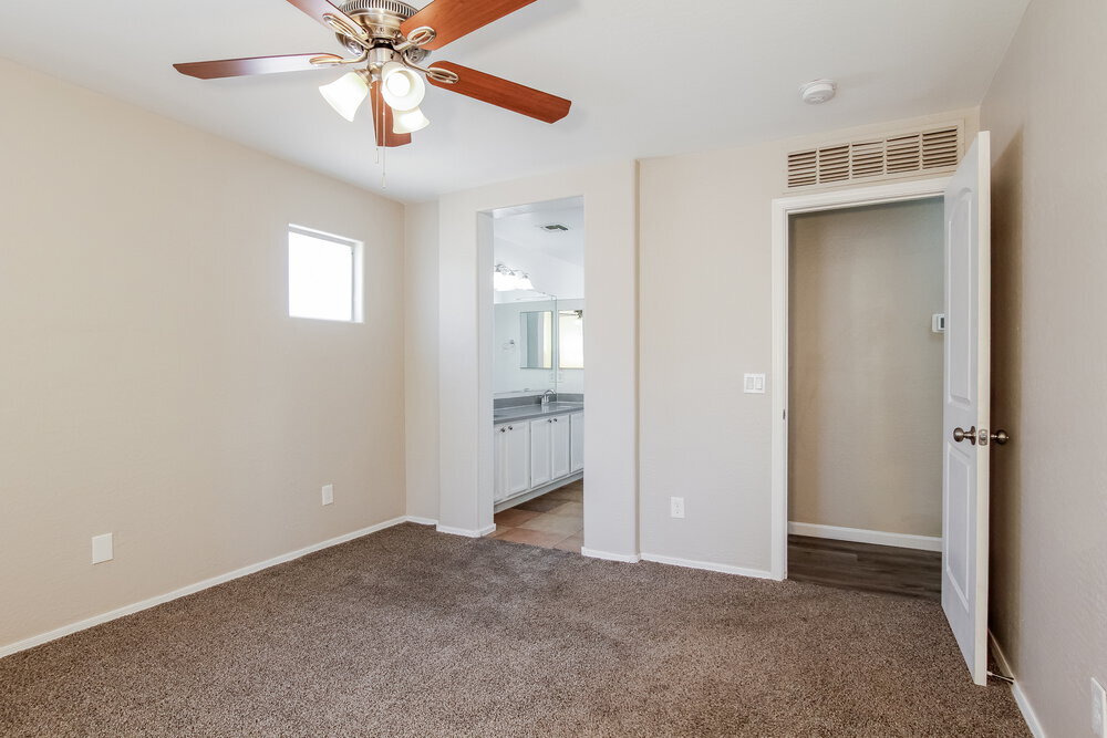 Building Photo - 111 N 65th Dr