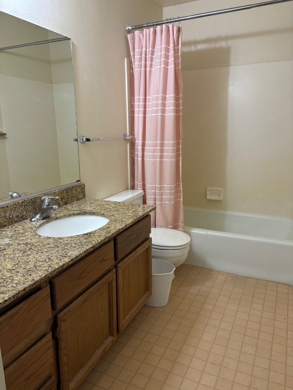 Building Photo - 284 E 600 N