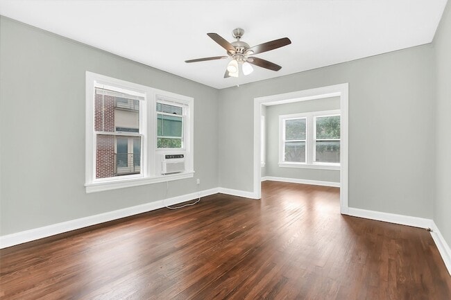 Building Photo - 5705 Ross Ave