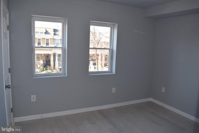 Building Photo - 1705 Montello Ave NE
