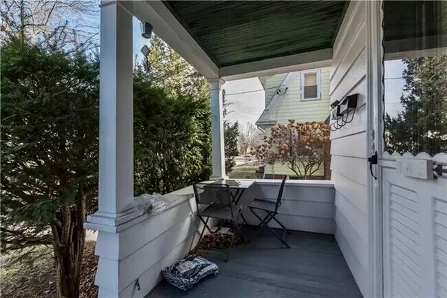 Private porch - 143 Evergreen St