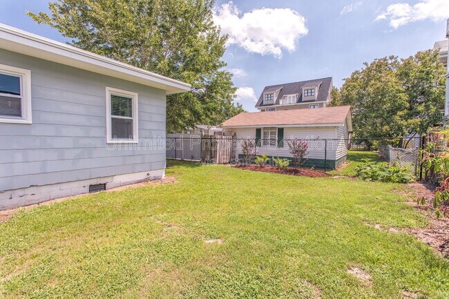 Building Photo - 1608 Bonito Ln