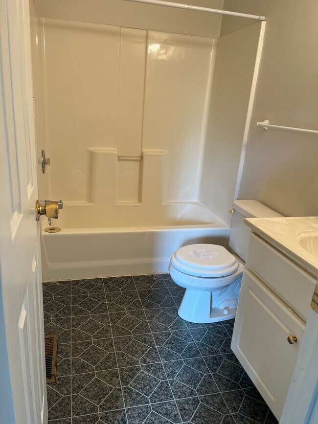 Building Photo - One bedroom rental