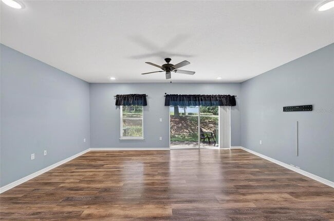 Building Photo - 3842 Hampstead Ln