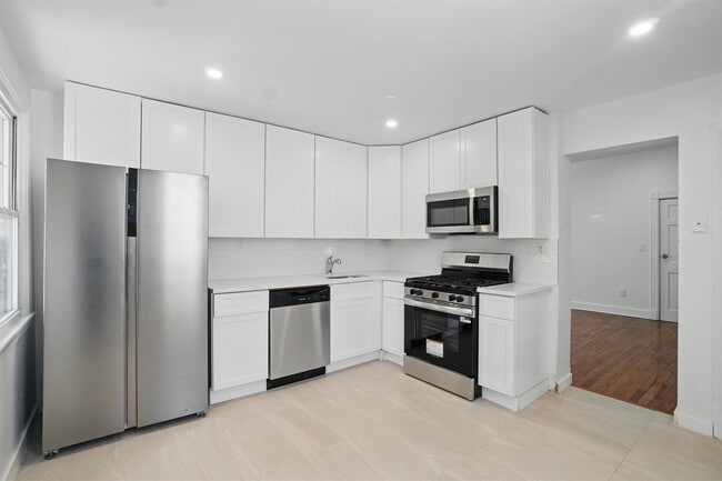 Building Photo - 419 S 7th Ave