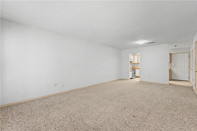 Building Photo - 1366 E Sequoyah Ct