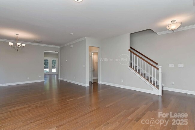 Building Photo - 8765 Aspinwall Dr