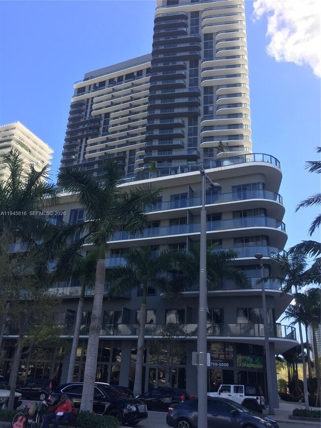 Building Photo - 121 NE 34th St