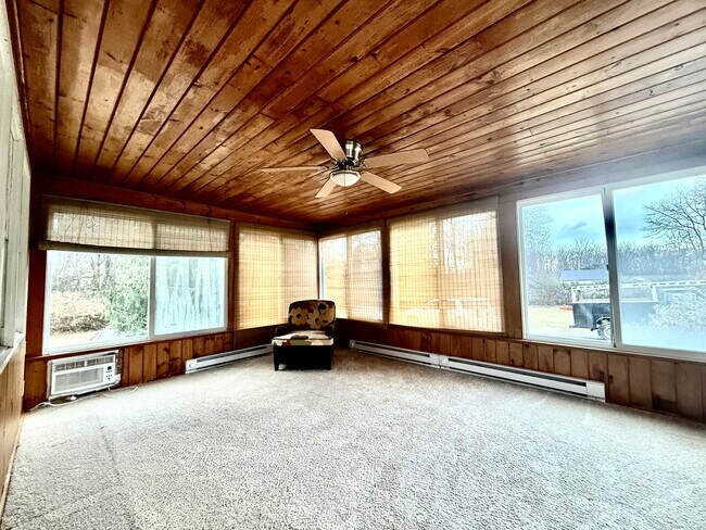 Building Photo - 213 Georgetown Rd