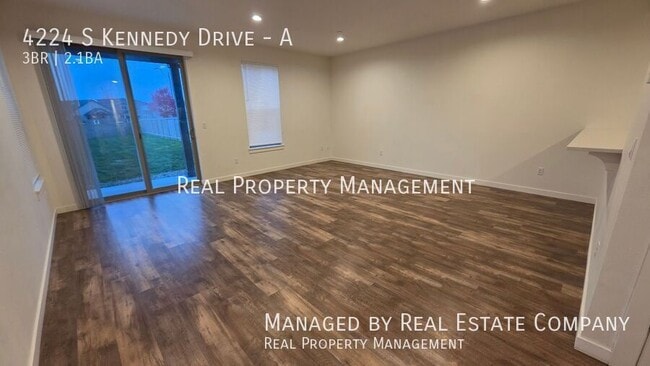 Building Photo - 4224 S Kennedy Dr