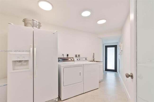 Building Photo - 9189 SW 129th Ln