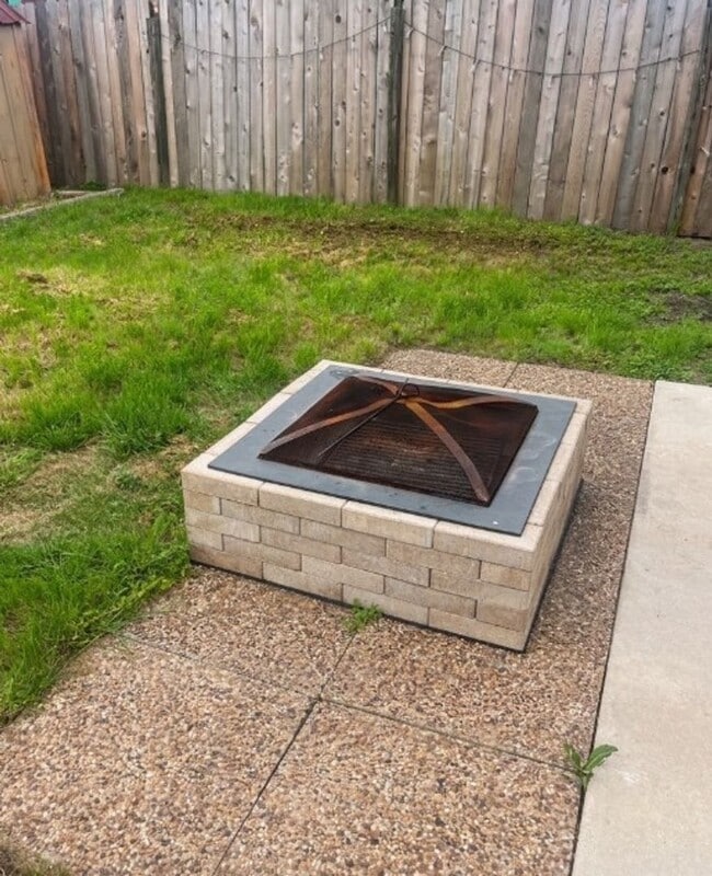 Building Photo - AVAILABLE MID MAY; APPLY TODAY AT OUR WEBSITE!!