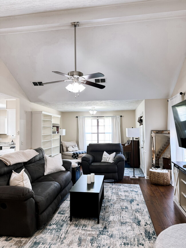 Building Photo - 30 Sweet Gum Ln