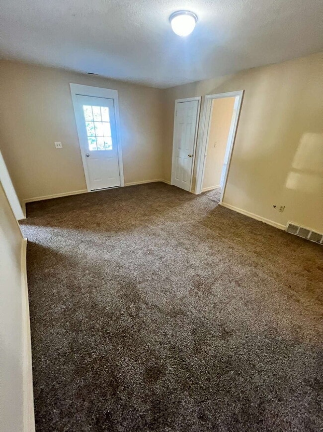 Building Photo - 3 Bedroom Apartment in Perry - Available August 15th, 2026