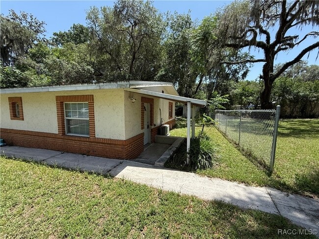 Building Photo - 3550 Viaduct Ln