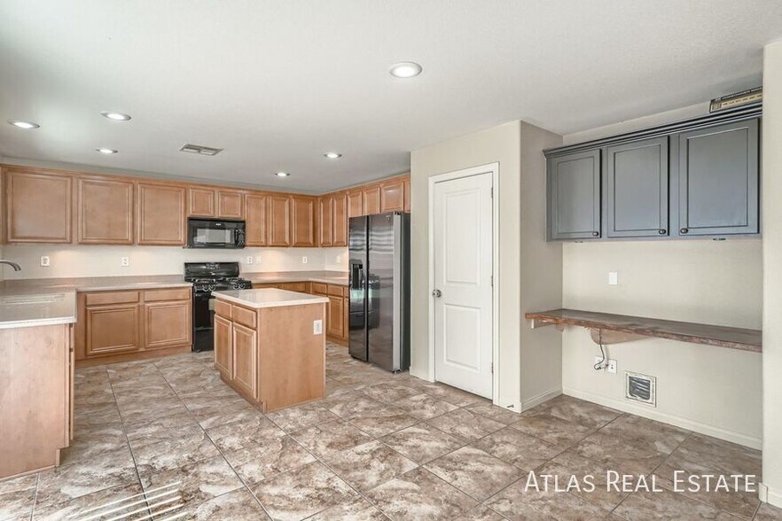 Building Photo - 10427 Wildflower Gully St