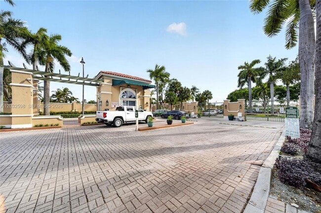 Building Photo - 6670 NW 114th Ave