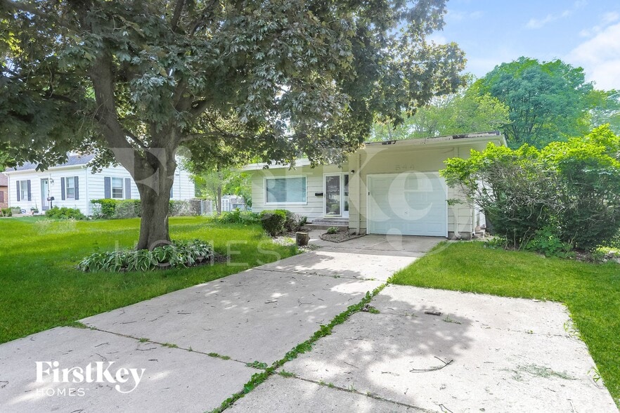 Building Photo - 544 N Aldine St