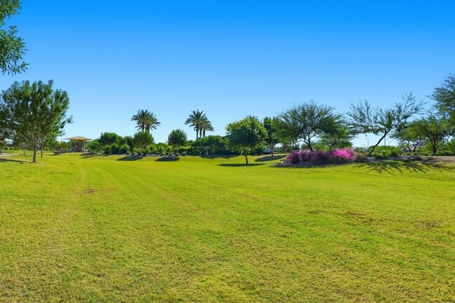 Building Photo - Gated Community Amazing ameneties