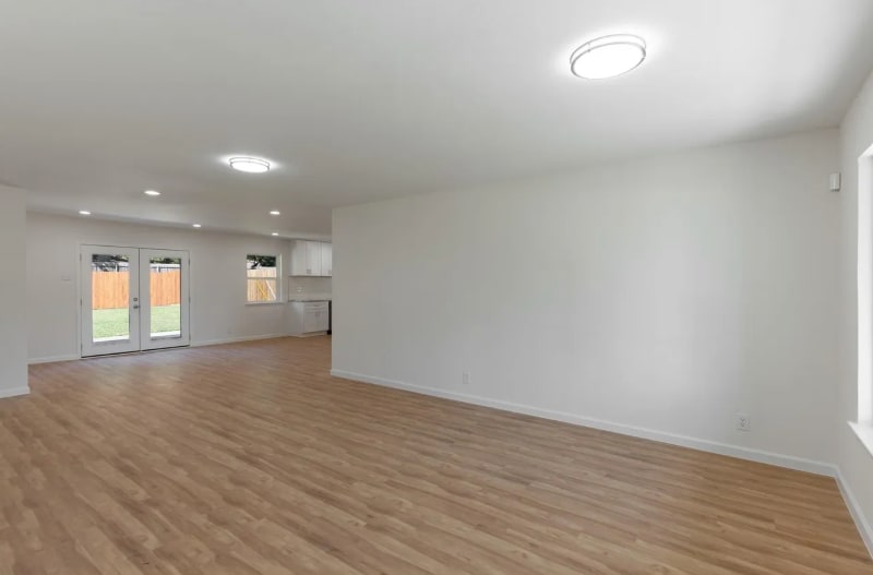 Building Photo - 9225 Plano Rd