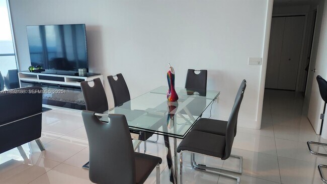 Building Photo - 17001 Collins Ave