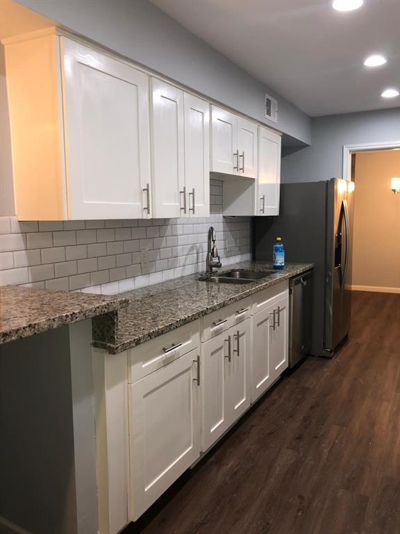Building Photo - 13168 Trail Hollow Dr