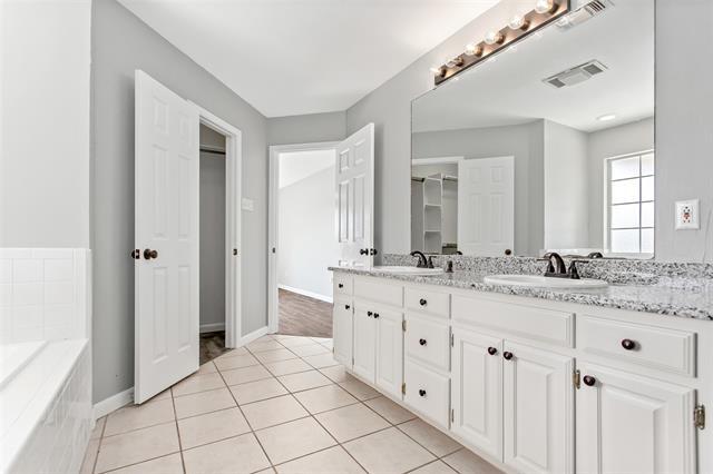 Building Photo - 712 Billups Cir