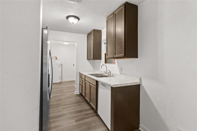 Building Photo - 6301 Sydney Dr