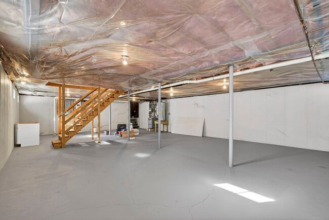 Building Photo - 159 Pine St