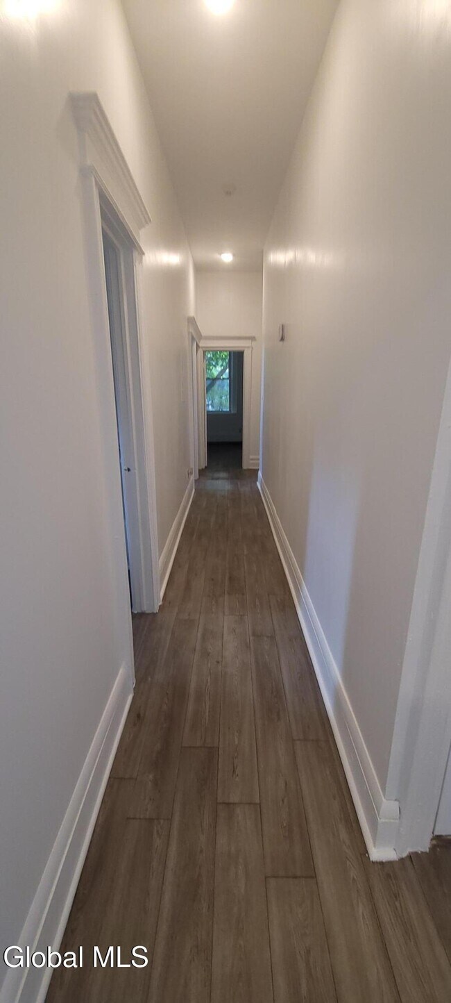 Building Photo - 9 St Joseph's Terrace