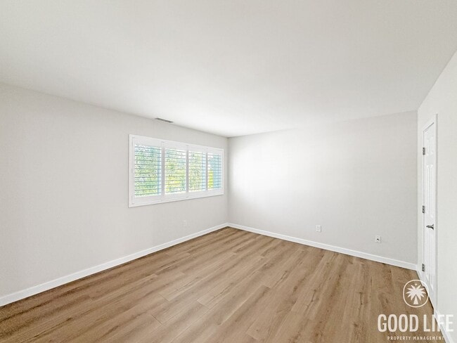 Building Photo - Modern 3BD/1.5BA Townhome in Tierrasanta with Kitchen Island, Private Yard, Pool & Tennis Court