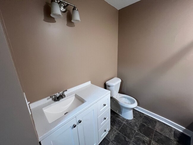 Building Photo - 3 Bedroom 1 Bathroom Home by Stillman College