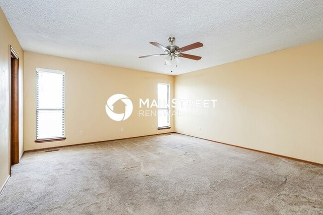 Building Photo - 3 Bedroom Pet-Friendly Home in Oklahoma City, OK with Main Street Renewal