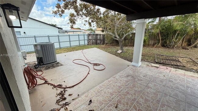 Building Photo - 6622 SW 148th Pl