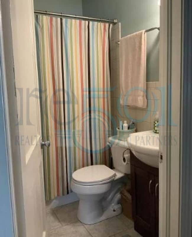 Building Photo - 2BR/1BA brick bungalow in Stiff Station, steps from UAMS!