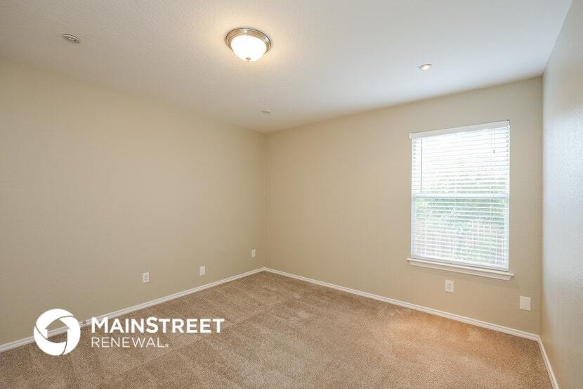 Building Photo - 10211 Round Rock Way