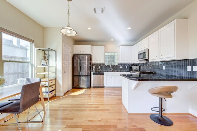 Building Photo - 3707 Main Poplar Dr