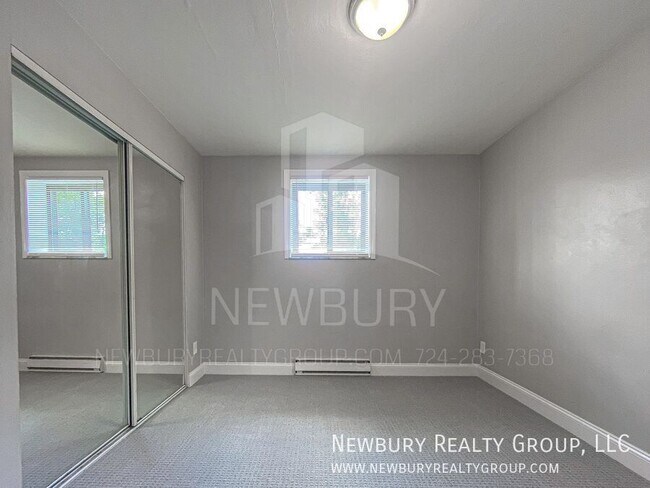 Building Photo - 1459 Poplar St