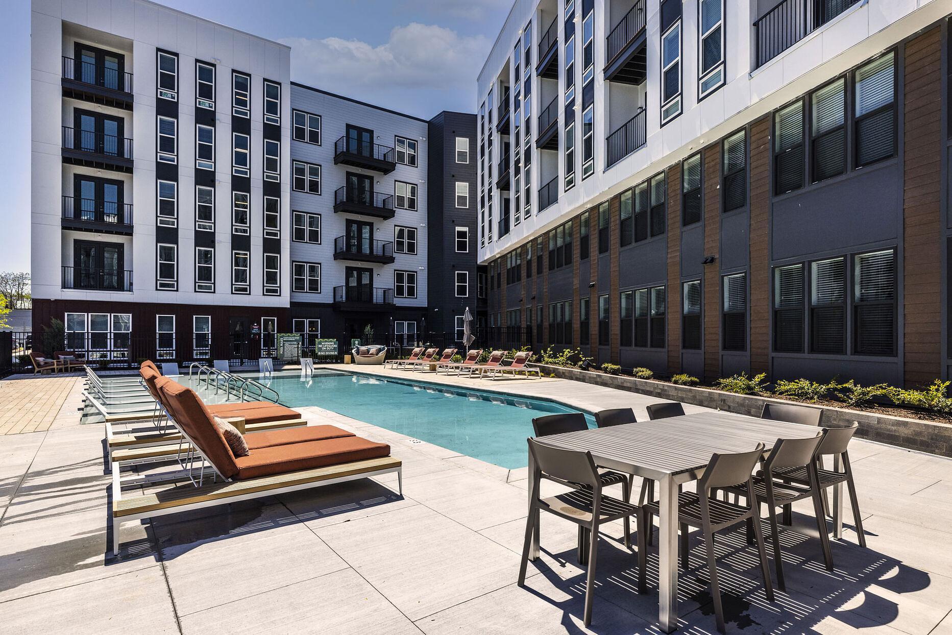 Building Photo - 2165 Nolensville Pk