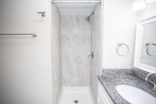 Building Photo - 19 Estate Rd