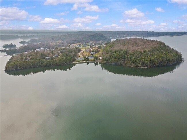 Building Photo - 38 Pebble Beach Rd