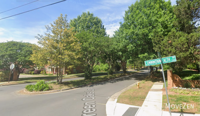 Building Photo - 1336 Green Oaks Ln