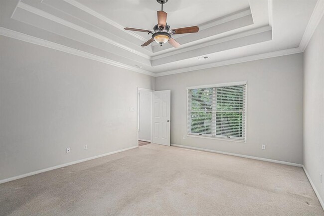 Building Photo - 4655 Spruce St