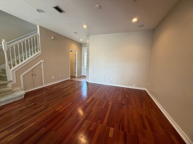 Building Photo - Beautiful 3BR/2.5BA Townhome in Gated Nona Preserve | Lake Nona