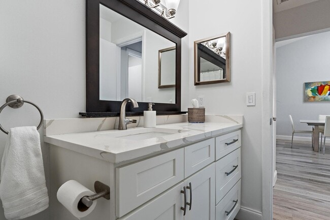 Building Photo - 128 Moccasin Trail S