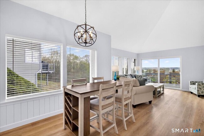 Building Photo - 675 Townsend Ave