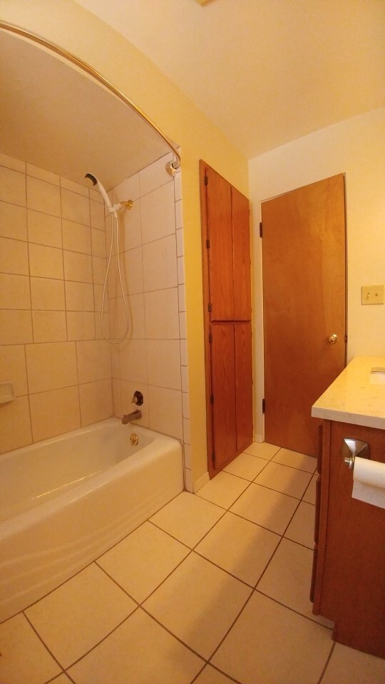 Building Photo - Large Four Bedroom Home with Finished Basement