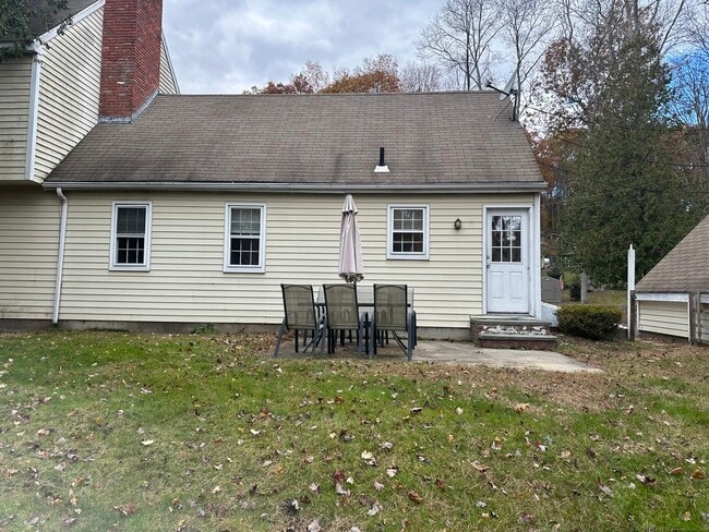 Building Photo - 25 Elephant Rock Rd